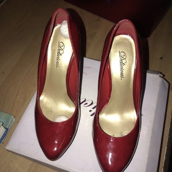 Ruby red heels - Picture 2 of 3